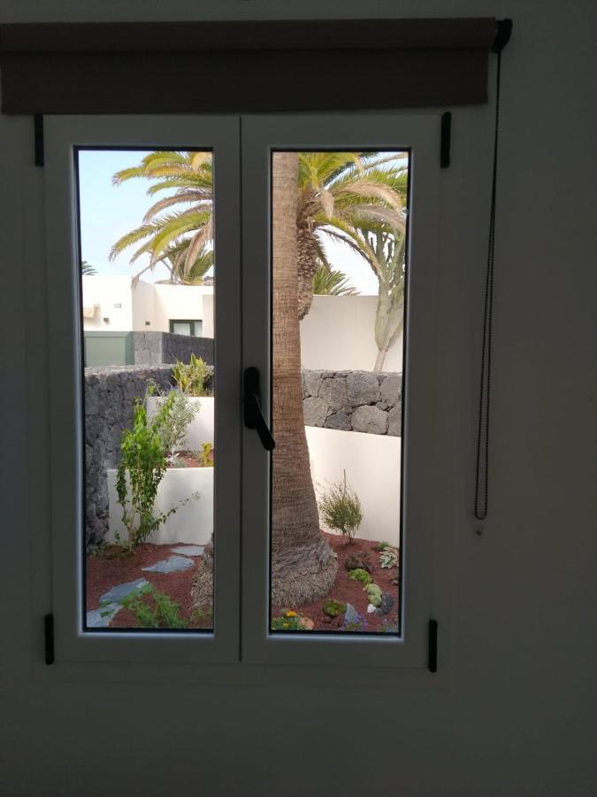 Bungalow Paseo Del Mar- Playa Roca Residence Sea Front Access - Free Ac - Wifi Costa Teguise Exterior photo